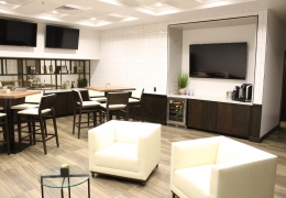 Lounge Photo 7