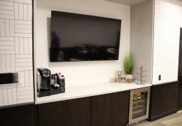 Lounge Detail